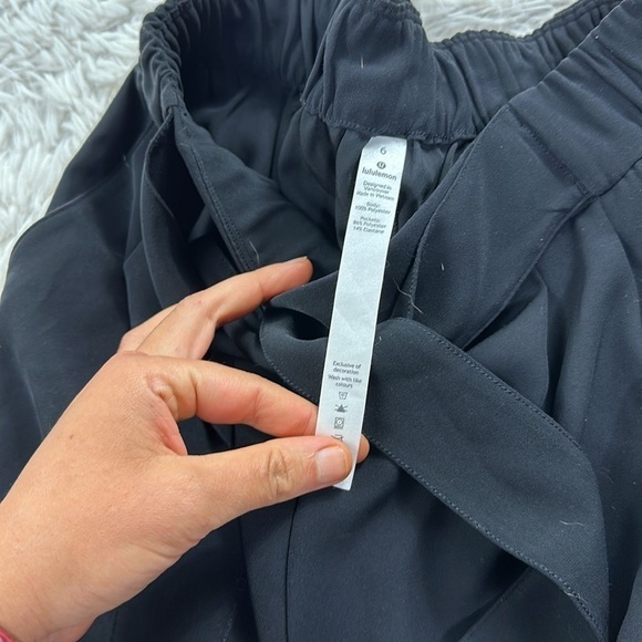 Lululemon Noir Short 5.5" Black - Picture 3 of 6